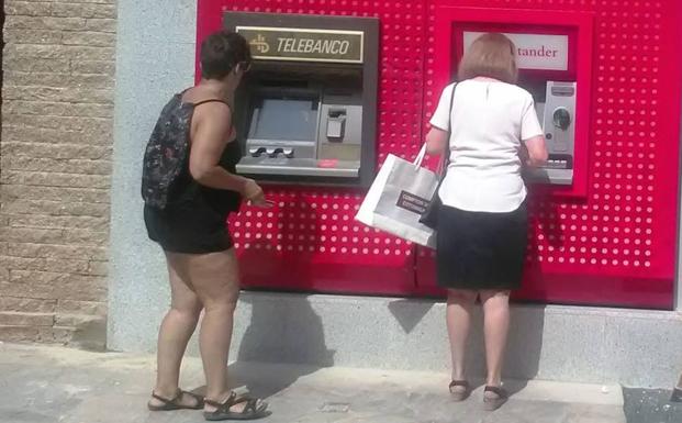 Cinco detenidos por robar tarjetas bancarias en Cáceres y otras ciudades