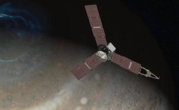 Recreación de la sonda Juno orbitando alrededor de Júpiter.