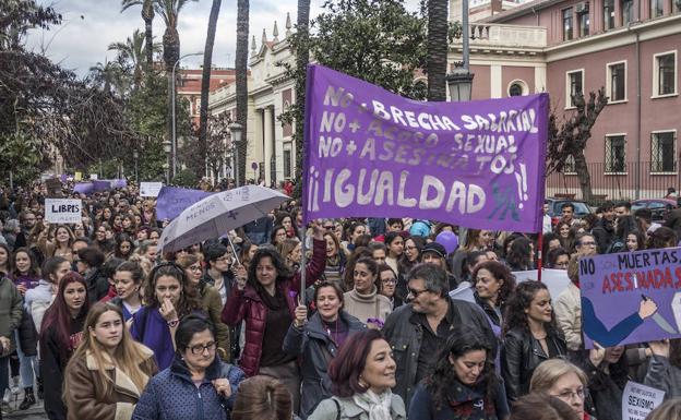 Galería. Paso de la manifestación por la avenida de Huelva de Badajoz.:PAKOPÍ