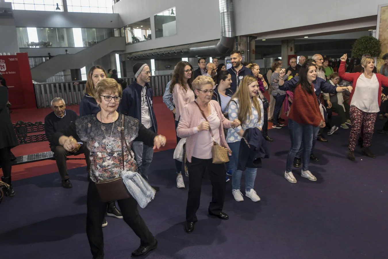 Esta feria, que se llevará a cabo hasta el próximo domingo en la Institución Ferial (IFEBA) y por la que pasarán unos 40.000 visitantes, cuenta con cursos en seguridad vial, salud, gastronomía y de todo tipo