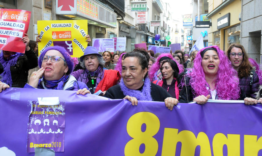 Concentraciones y paros en las empresas han precedido a la manifestación de la tarde