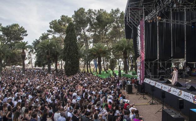 Un concierto en La Alcazaba duranta la celebración de Los Palomos