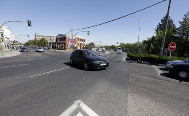 Cruce de la avenida Héroes de Baler en Cáceres