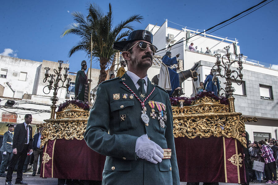 El Domingo de Ramos, un año más, contó con miles de pacenses en la calle y fue una de las procesiones más familiares