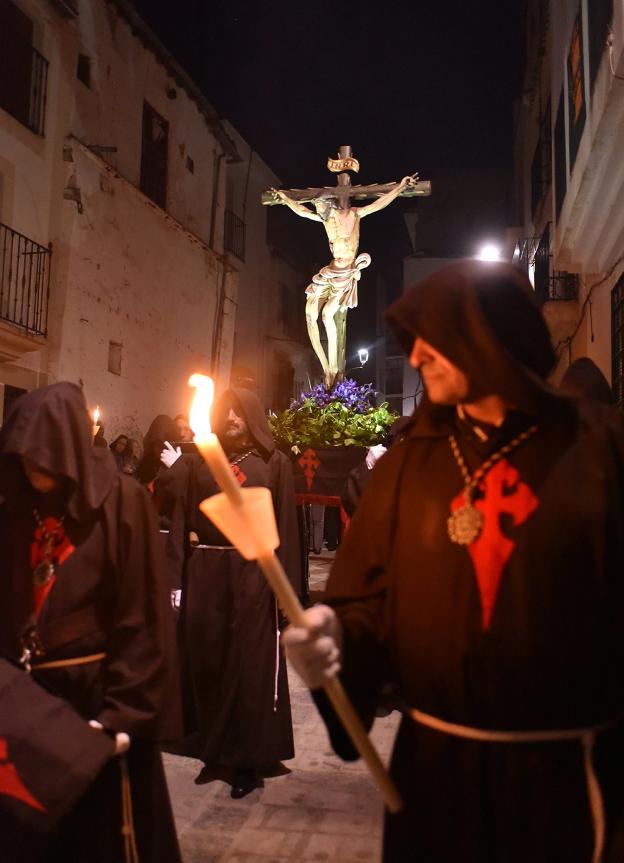 Hermosa imagen del crucificado, del siglo XVI. :: karpint