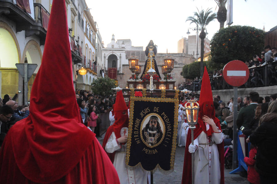 Fotos: Procesión del Lunes Santo en Mérida