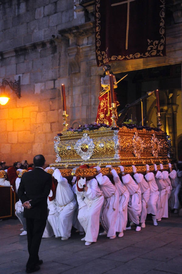 Fotos: Procesión del Lunes Santo en Mérida