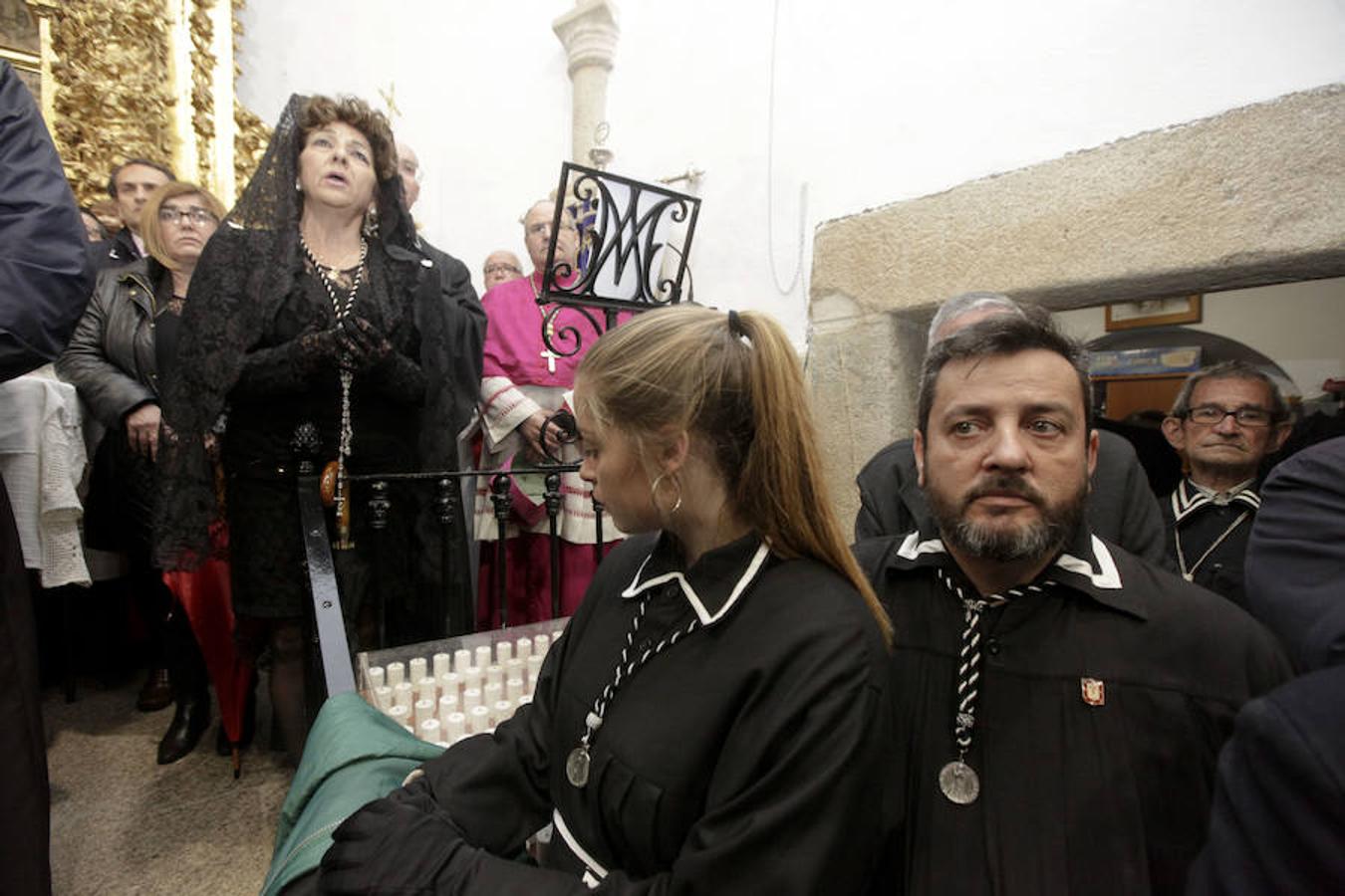 La cofradía de la Soledad y Santo Entierro decide suspender el desfile procesional. 