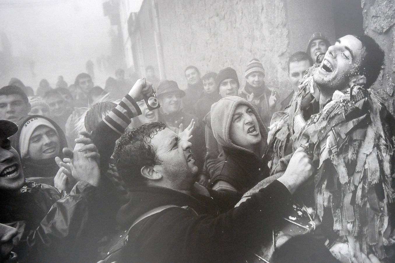 El fotógrafo expone una serie de fotografías que podrán verse durante este mes de abril en el Patio Noble de la Asamblea de Extremadura, en Mérida