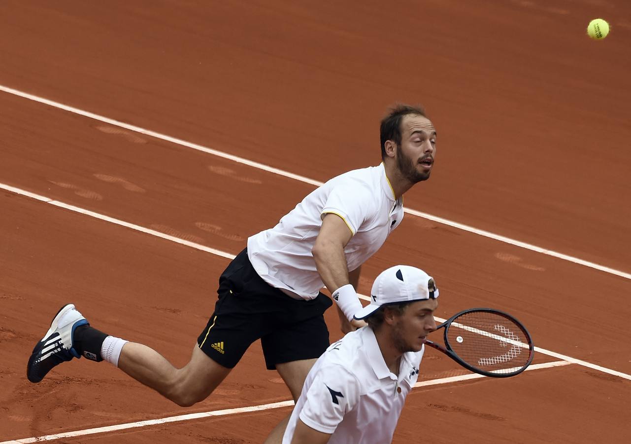 El punto de dobles lo han disputado Feliciano López y Marc López, por parte de España y Jan-Lennard Struff y Tim Puetz, por Alemania. 