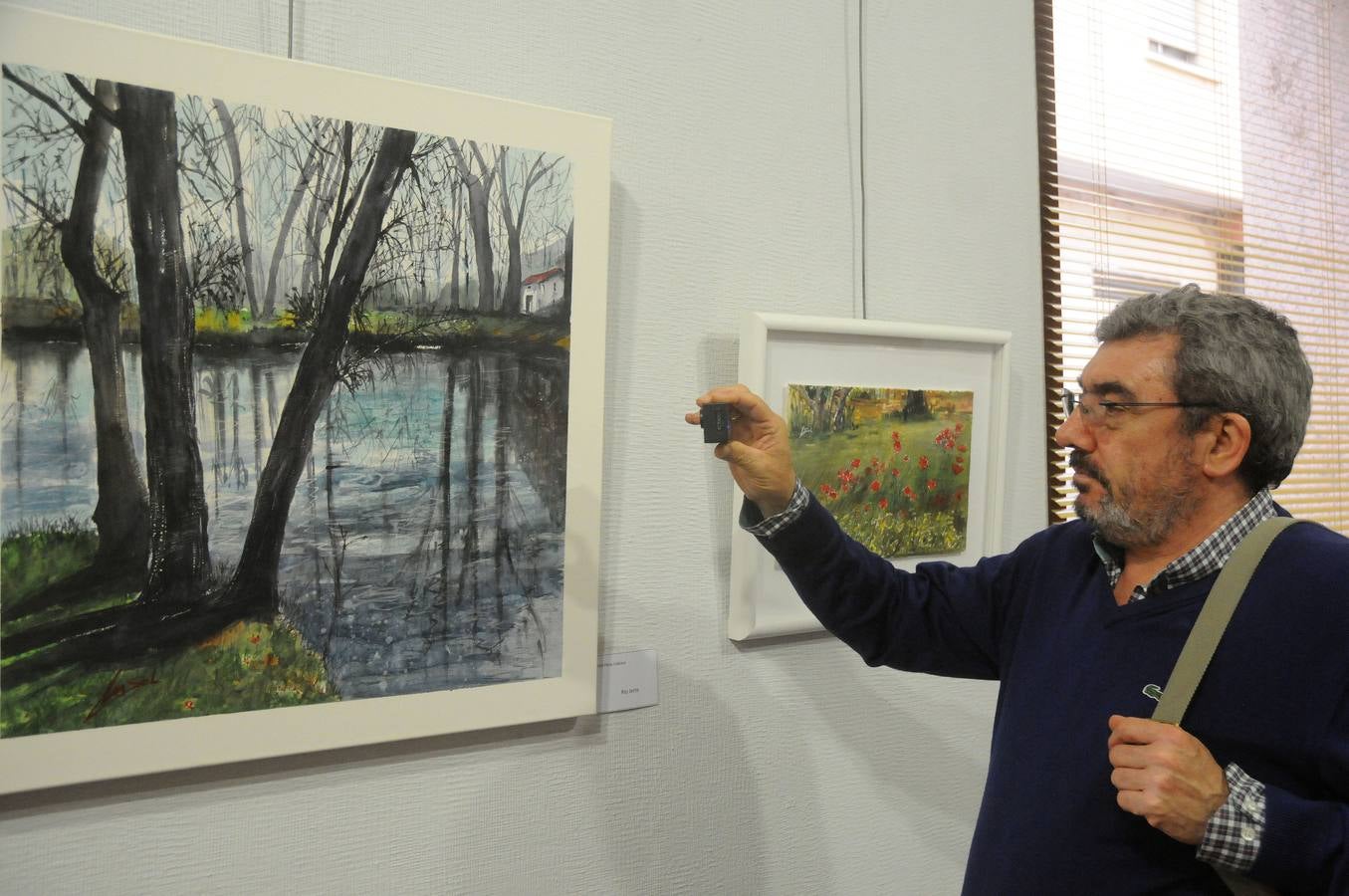 La Agrupación de Acuarelistas de Extremadura ha inaugurado una muestra de los trabajos de 10 de sus artistas extremeños entre los que están Marisol Pérez Cabrera, Rosana Soriano Polo e Isidro Belloso. La exposición se puede visitar en el centro cultural Santo Domingo de Fundación CB hasta el 27 de abril.