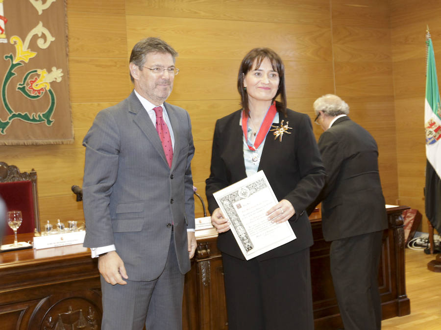 Rafael Catalá ha impuesto las medallas de San Raimundo de Peñafort a diversas personalidades