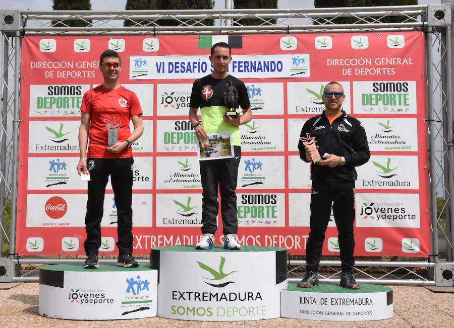 Ni la tormenta ni el fango amilanaron al millar de deportistas que midieron sus fuerzas en el VI Desafío San Fernando