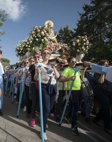 Imagen secundaria 2 - Cáceres brinda a la patrona una calurosa bienvenida en una bajada determinante