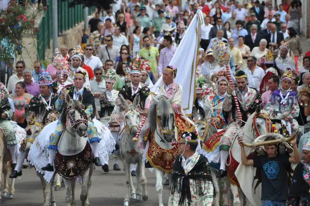 Aula de Música on X: El mundo cencerros para vacas, caballos y