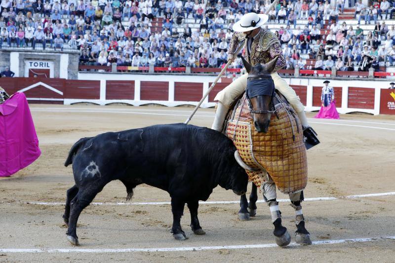 Festejo taurino de las Ferias de San fernando 2018, con Ponce, De Justo y Garrido.