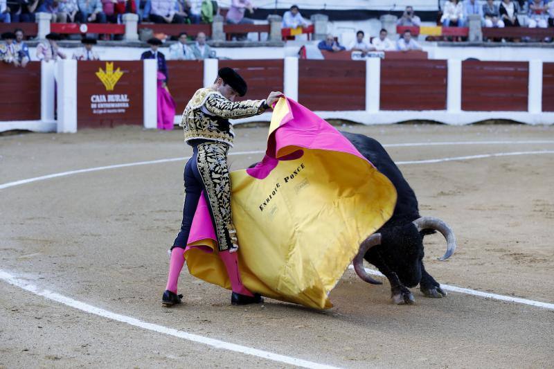 Festejo taurino de las Ferias de San fernando 2018, con Ponce, De Justo y Garrido.