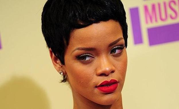 Rihanna vuelve a estar soltera
