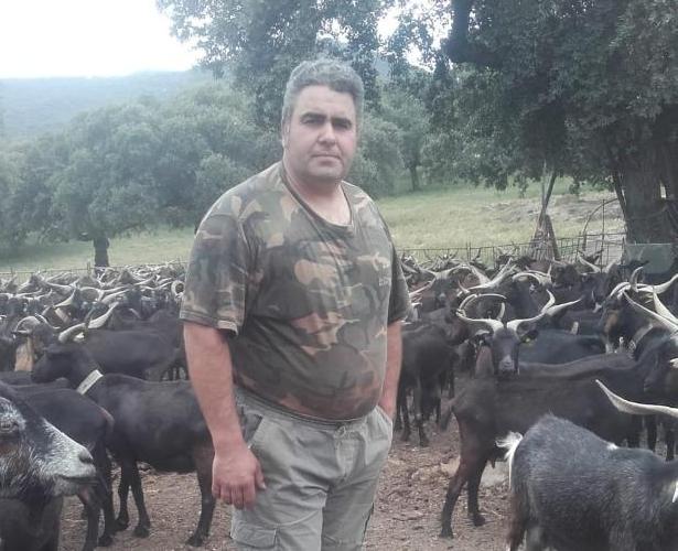 Anibal Fernández, con su ganado . :: JSP
