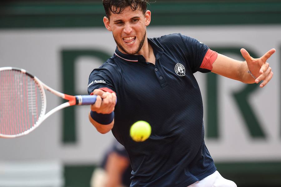 Rafael Nadal ha revalidado su título de campeón en la arcilla parisina y ya acumula once trofeos de Roland Garros, tras vencer a Thiem por 6-4, 6-3 y 6-2 