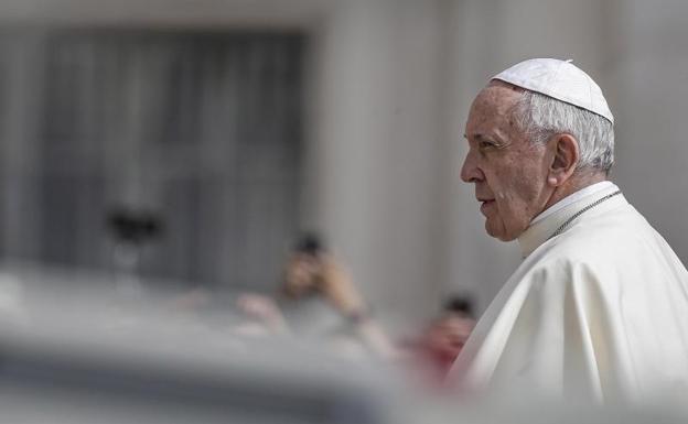 El Papa acepta la renuncia de un obispo chileno encubridor de abusos a menores