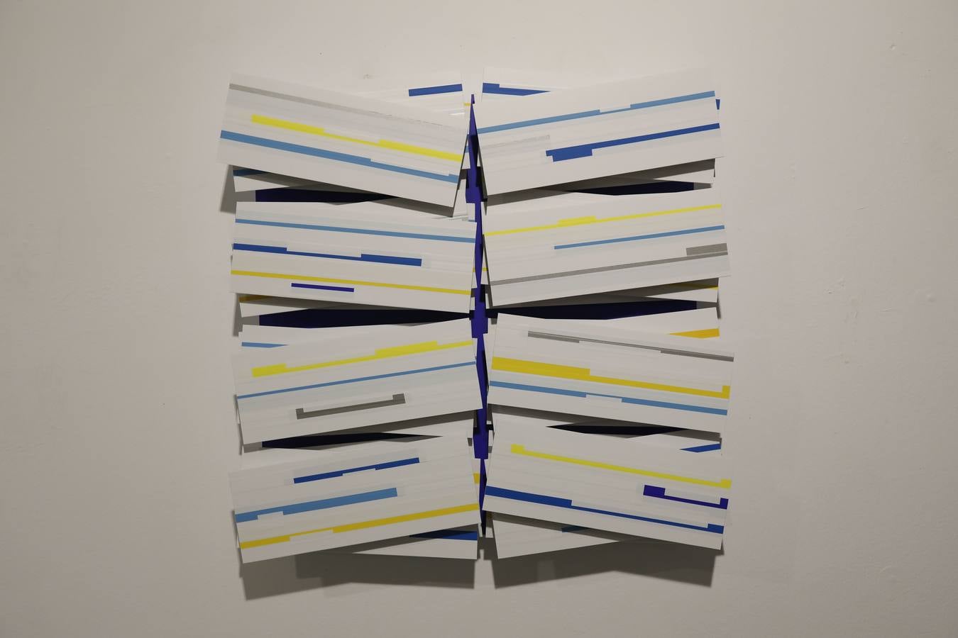 La sala de arte El Brocense, de la Diputación, en la calle San Antón, ofrece la exposición 'Abstracción y algo más', de la artista Arancha Goyeneche (Santander, 1967), licencia en Bellas Artes por la Universidad del País Vasco. Se podrá ver durante los meses de junio y julio