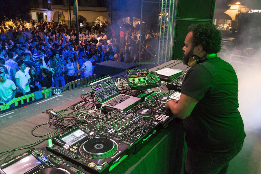 El buen tiempo ha colaborado para que los placentinos difruten de su feria