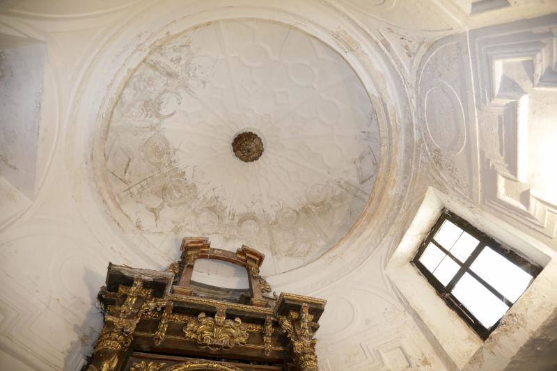 Su principal particularidad reside en que está levantada sobre la antigua casa de Gil Cordero, el pastor al que, según la tradición, se le apareció la Virgen de Guadalupe