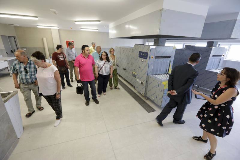 Los integrantes del Movimiento Vecinal por la Segunda Fase del Hospital realizaron ayer por la tarde una visita guiada a las nuevas instalaciones sanitarias que se levantan en El Cuartillo