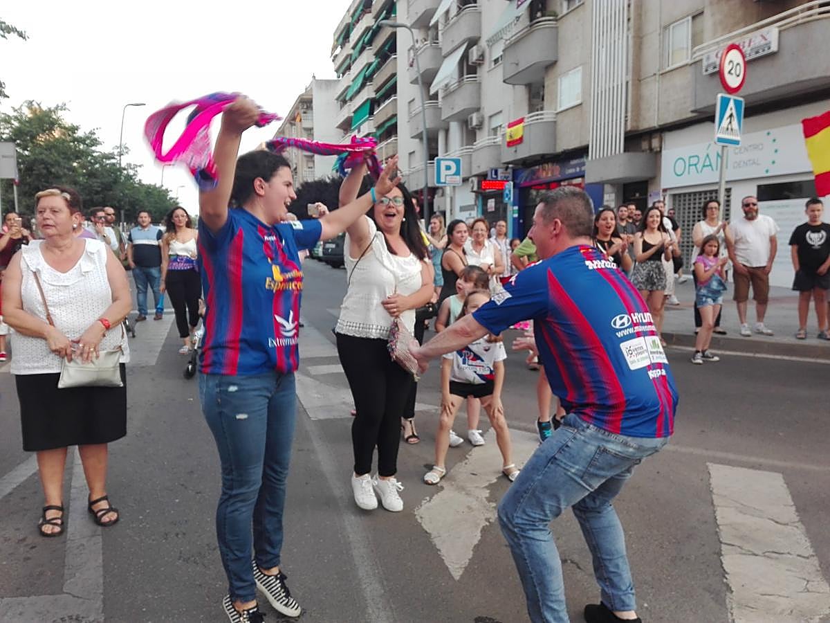 Fotos: Almendralejo celebra el ascenso del Extremadura