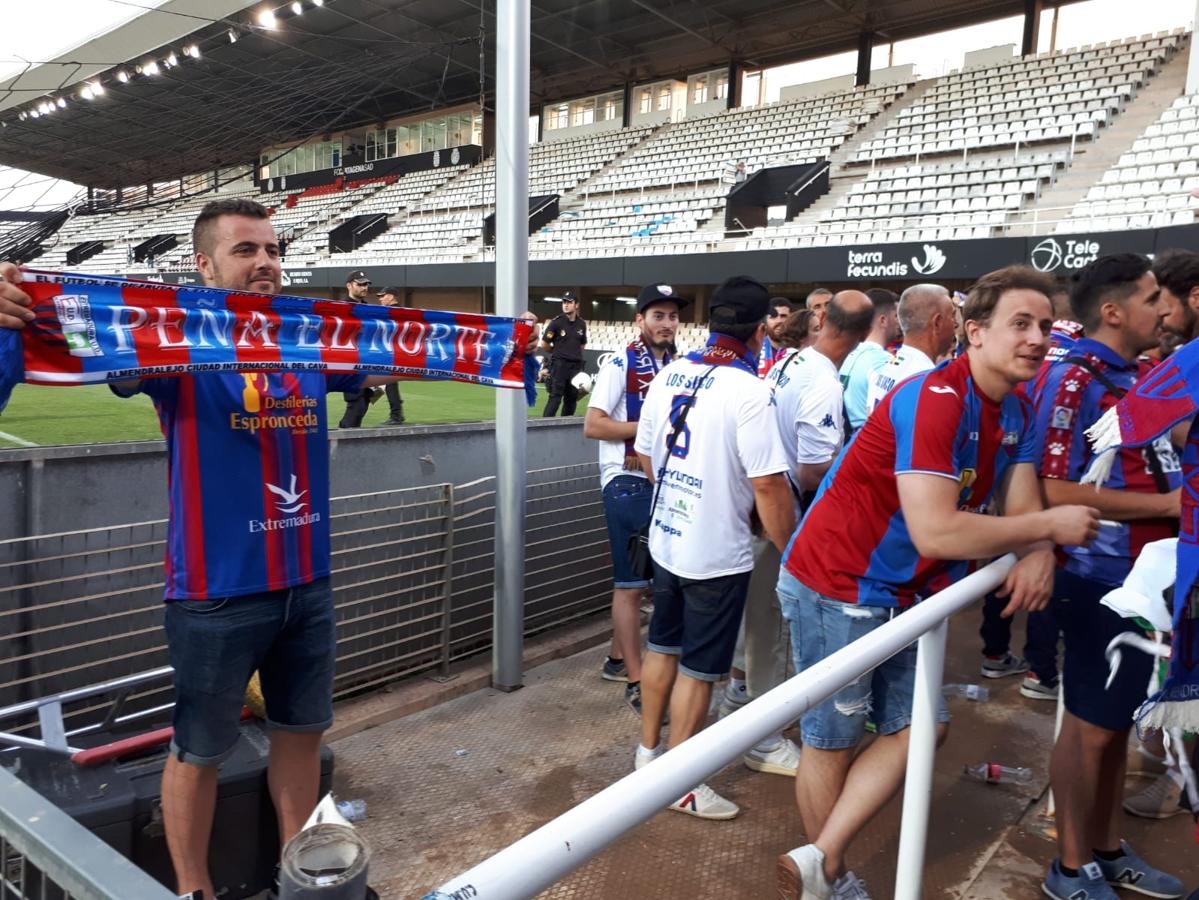 Fotos: Almendralejo celebra el ascenso del Extremadura