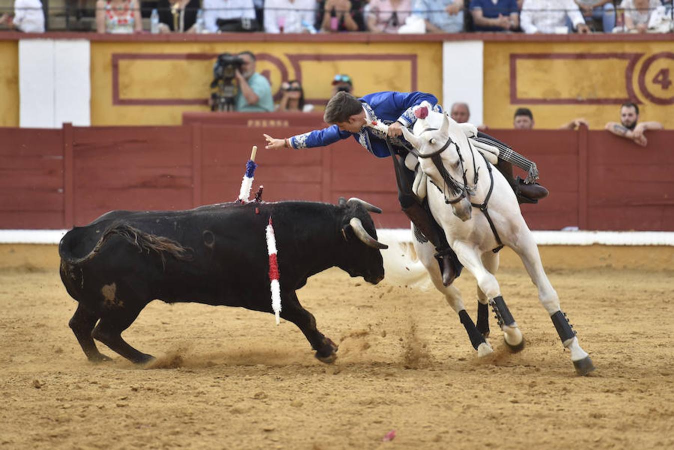 Joao Moura cierra su actuación con una vuelta al ruedo por iniciativa propia tras una actuación sin brillo en la que falló con los rejones de muerte