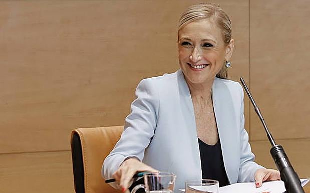 Cristina Cifuentes, durante una conferencia de prensa. 