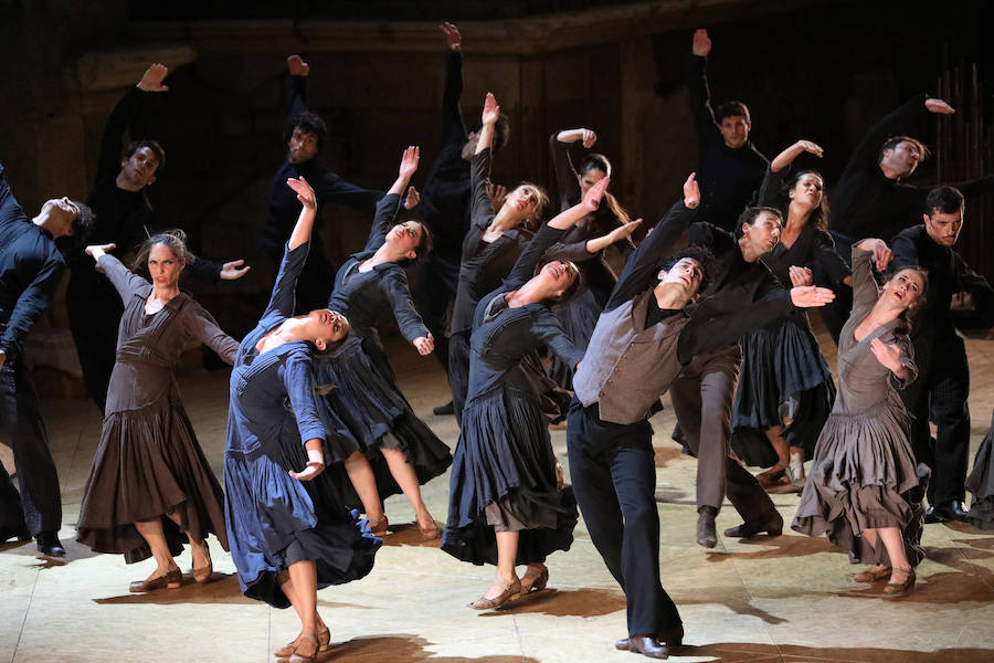 La cantaora Sandra Carrasco se suma para dar brillo al notable montaje de Antonio Ruz para el arranque del Festival de Mérida