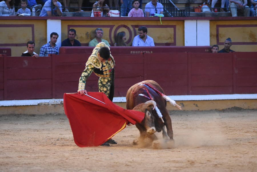 La plaza no llegó a un cuarto de su aforo