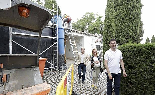 Imagen de la visita de la alcaldesa. 