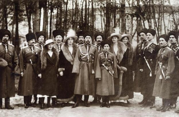 Visita de la familia imperial al frente durante la Primera Guerra Mundial. 