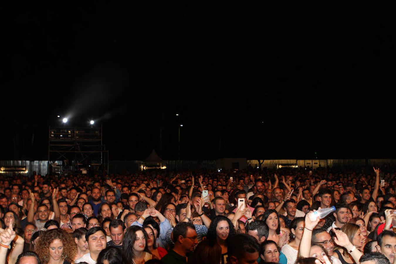 Fotos: Estopa y Carlos Jean reúnen a 9.000 personas en el Everlife Festival