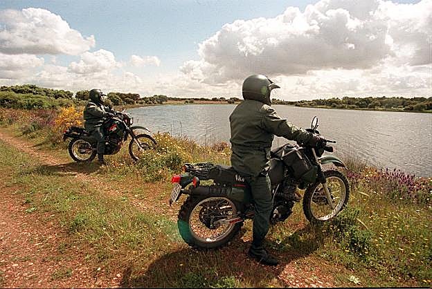 El juzgado concluye que los agentes plasmaron en la denuncia hechos objetivos. 