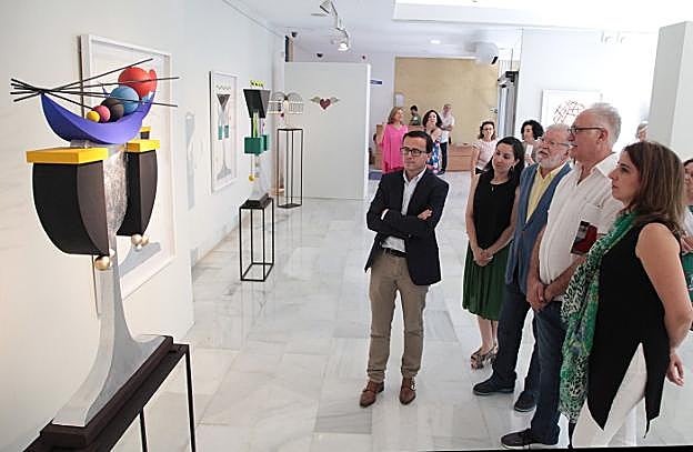 Inauguración de la muestra de Miguel Sansón en la Diputación Provincial. :: HOY
