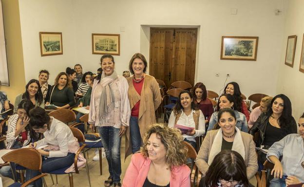 Imagen de archivo de un encuentro de mujeres gitanas en Badajoz