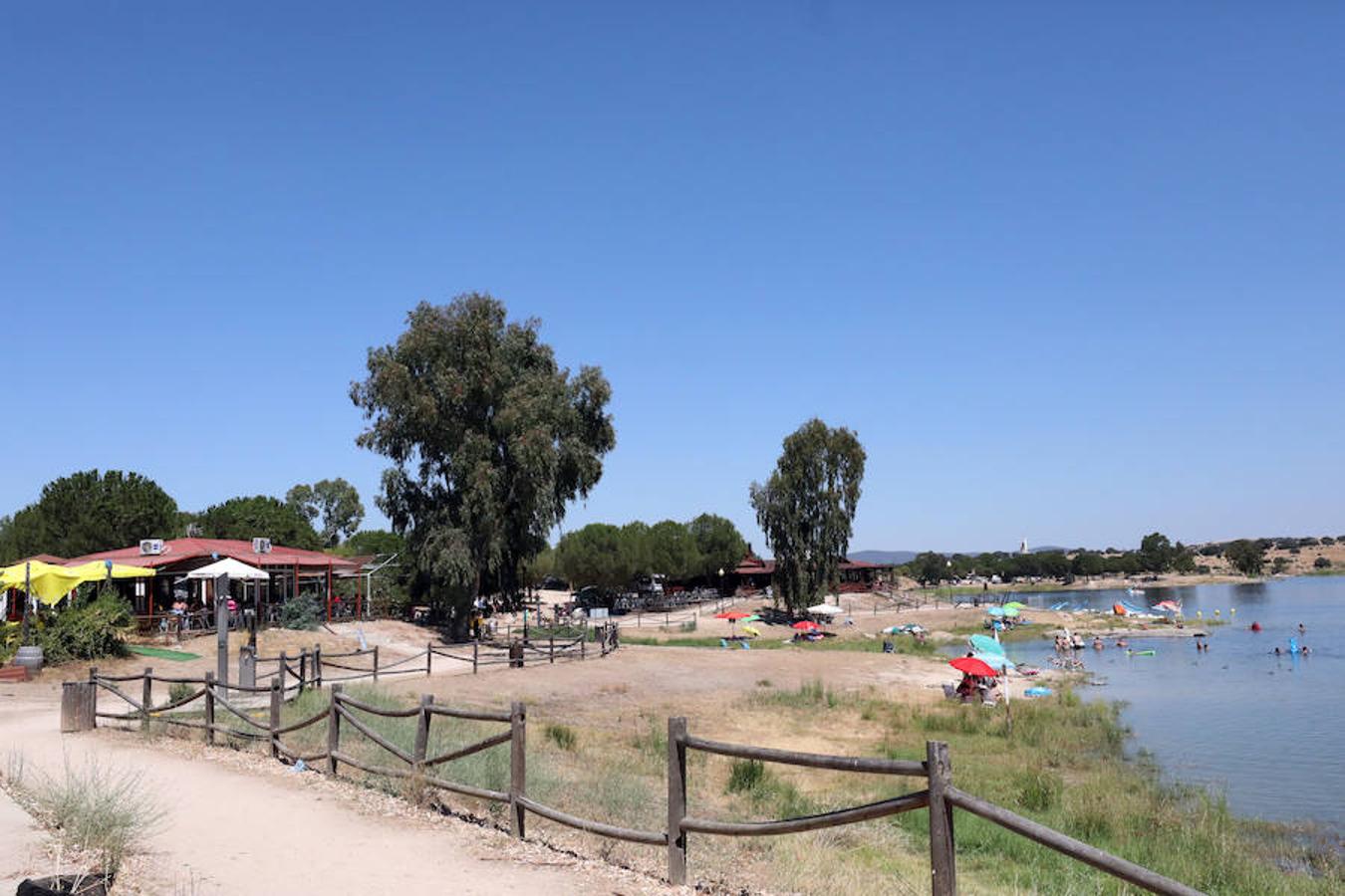 Algunos turistas visitaron ayer Proserpina a su paso por Mérida como punto final a sus vacaciones