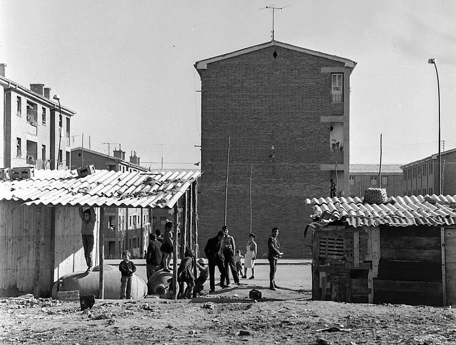 Chabolas en el barrio de San Blas. (Fotografía Juan Pando Barrero/Fototeca Nacional).