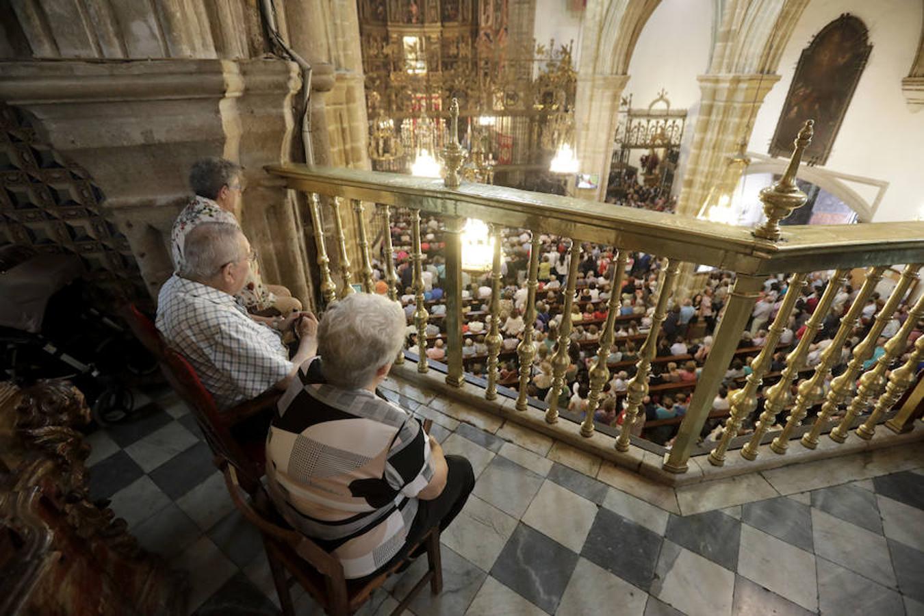 Miles de peregrinos han llegado hoy hasta el Real Monasterio, para participar en la fiesta popular y religiosa con motivo de la patrona