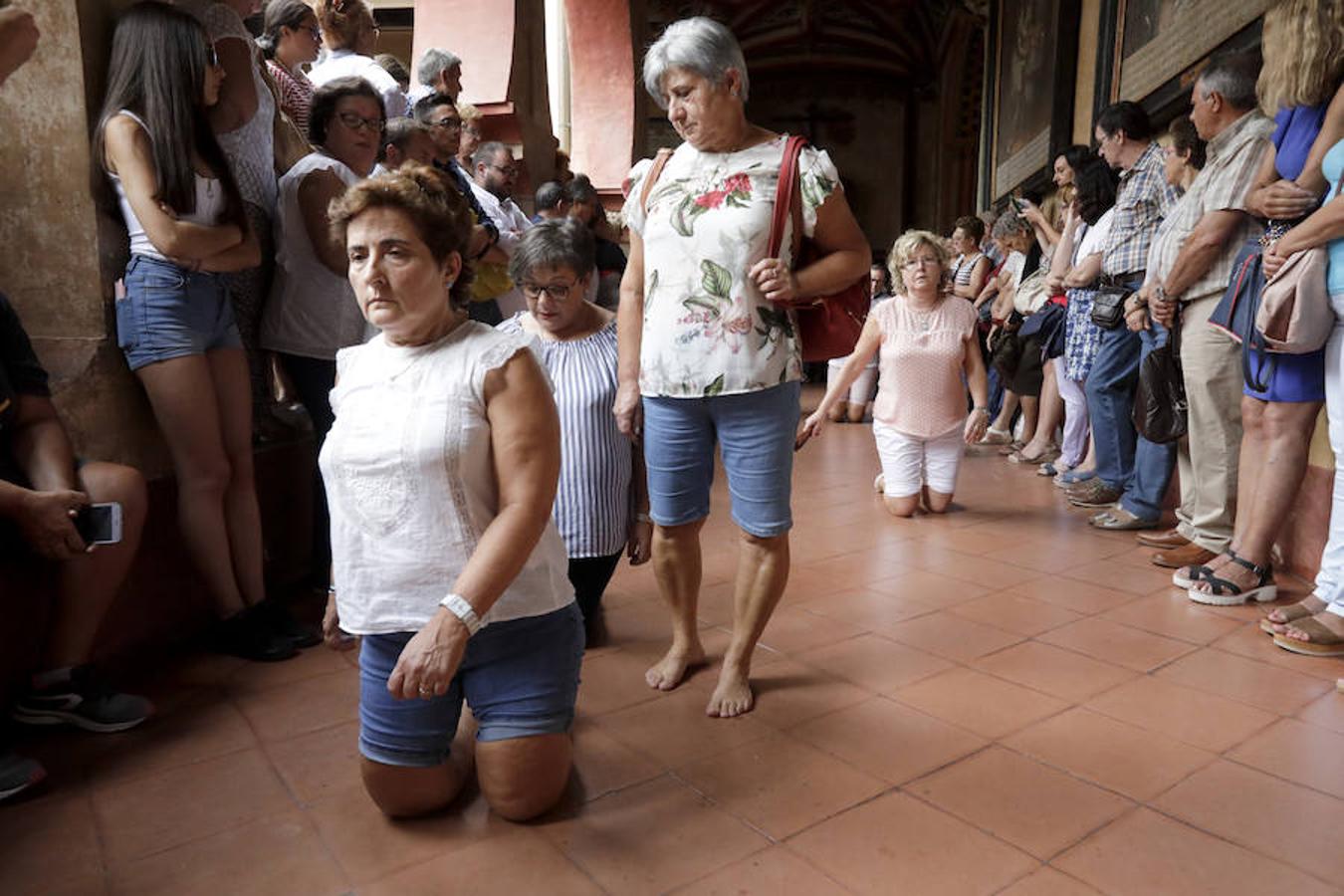 Miles de peregrinos han llegado hoy hasta el Real Monasterio, para participar en la fiesta popular y religiosa con motivo de la patrona