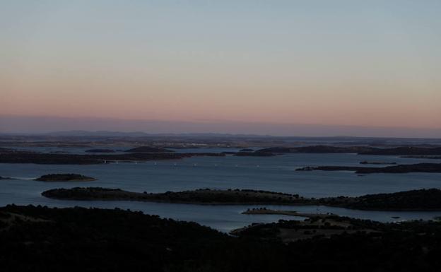 Vistas de Alqueva, desde Monsaraz:: HOY