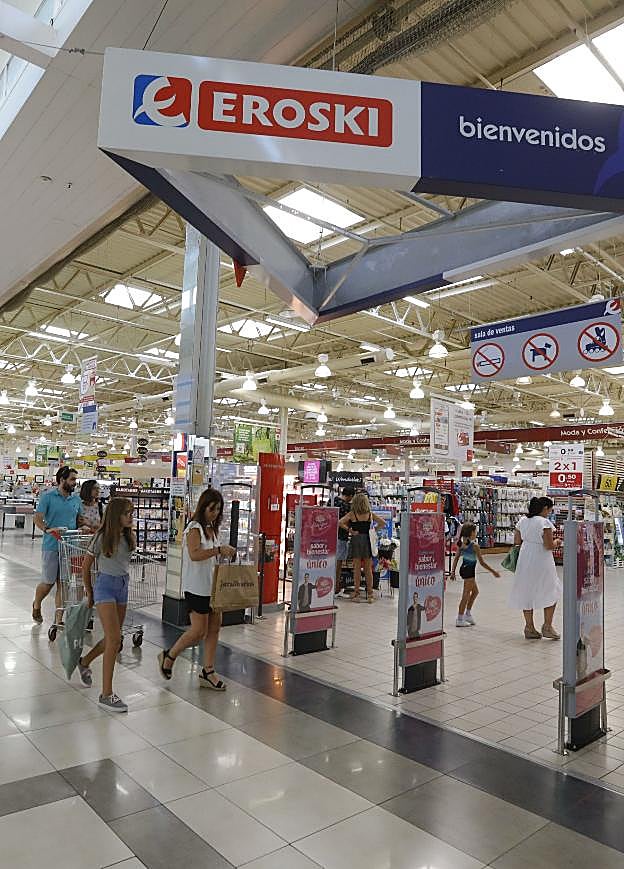 Centro Comercial Ruta de la Plata, o sea, el Eroski. :: L. Cordero