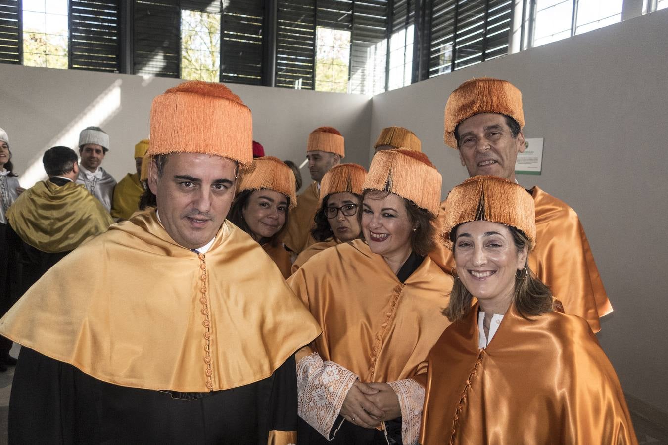 En el acto de Apertura Solemne del Curso Académico 2018-19« de la UEx, han asistido el presidente de la Junta de Extremadura, Guillermo Fernández Vara, y el alcalde, Francisco Javier Fragoso. El actual rector de la Uex, Segundo Píriz, que afronta su etapa final al frente de la Universidad regional, ha afirmado que muchos investigadores que trabajan fuera de España »ansían volver al país y no pueden«.