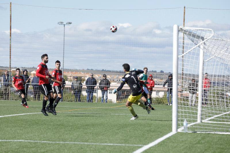 Los tantos de Eloy Jiménez y Alberto Delgado dieron la vuelta a un golazo desde medio campo de Monroy para un digno Montijo