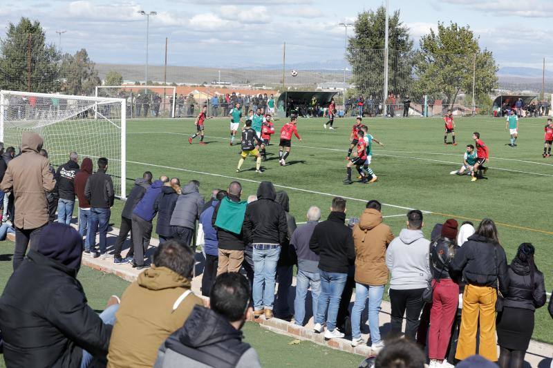 Los tantos de Eloy Jiménez y Alberto Delgado dieron la vuelta a un golazo desde medio campo de Monroy para un digno Montijo